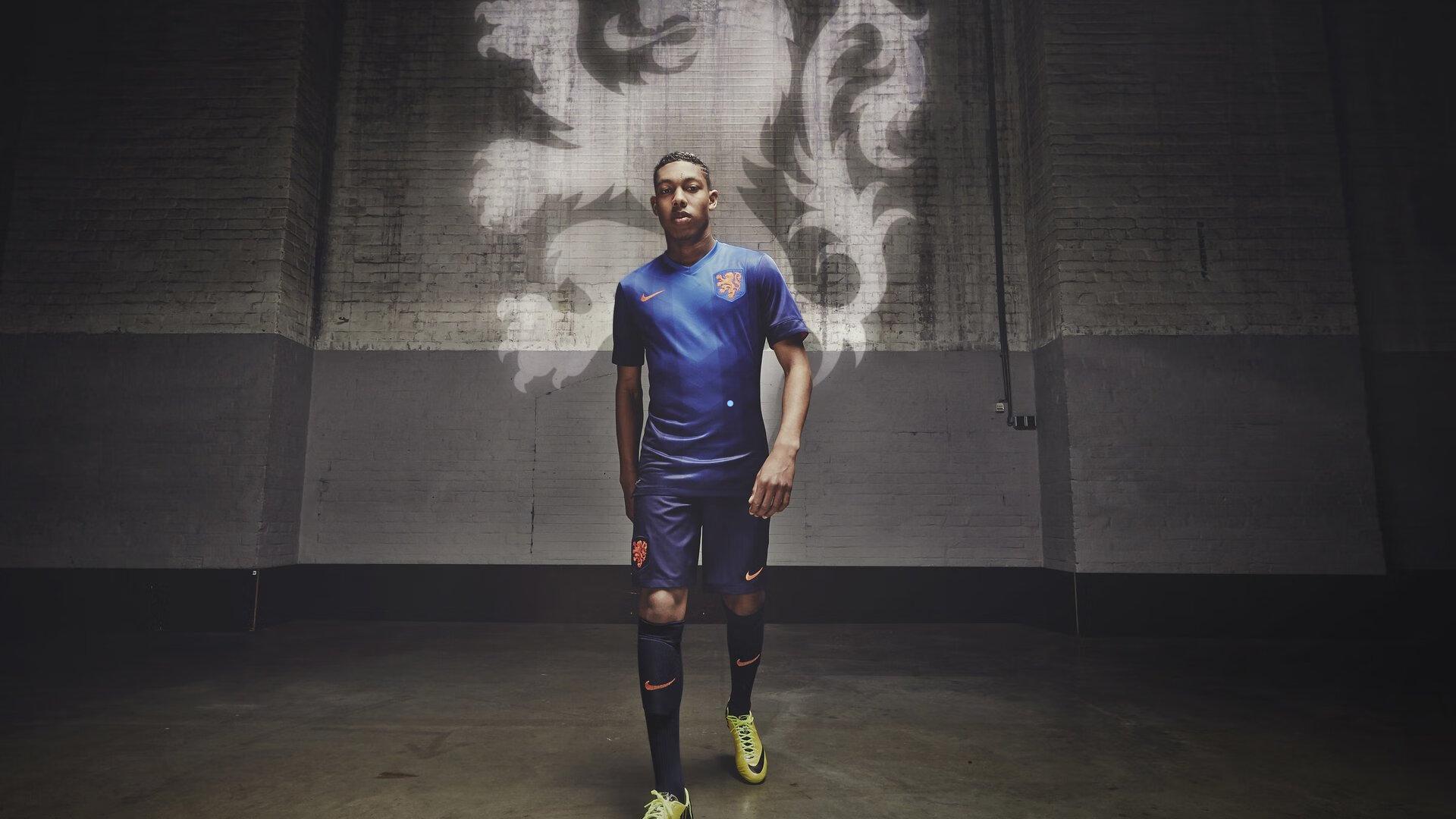 传奇预言新时代，希勒断言巴黎2026卫冕欧冠 西班牙将登顶世界杯王座